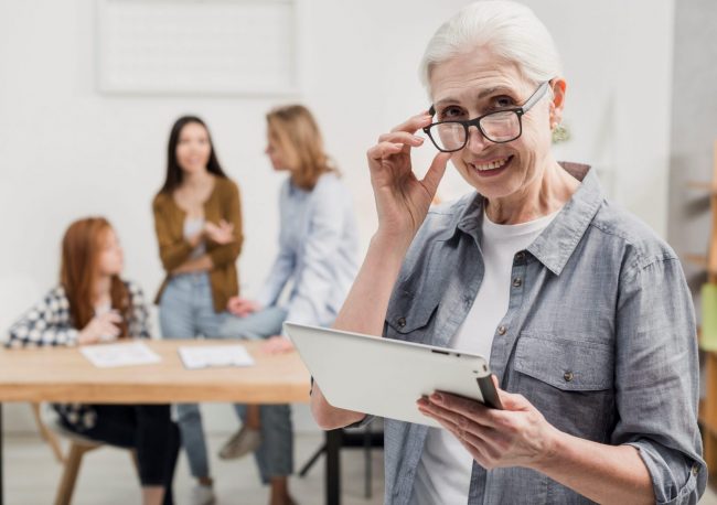 Senior woman illustrates blog "What Is Medicare Advantage and How Does It Work?'